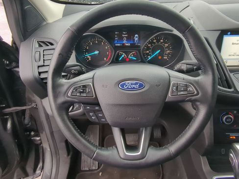 Used 2019 Ford Escape SEL image 25