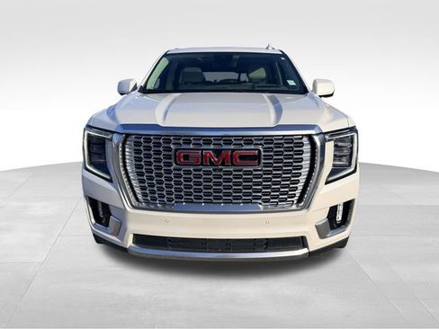 Used 2023 GMC Yukon Denali image 2