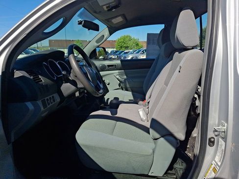 Used 2012 Toyota Tacoma 4x4 Regular Cab image 16