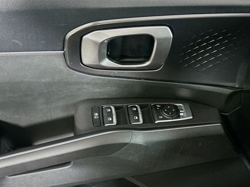 Used 2024 Kia Sorento S image 15