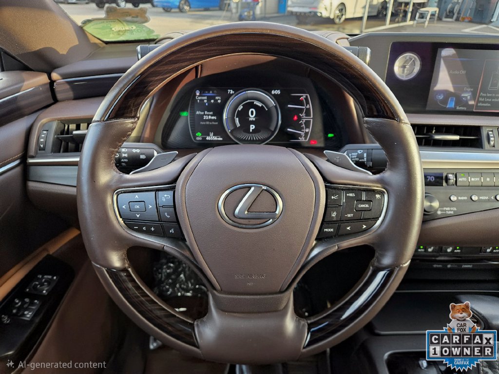 Used 2020 Lexus ES 300h w/ Premium Package FWD image 31