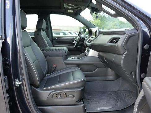 Used 2023 GMC Yukon SLT w/ SLT Premium Package RWD image 22