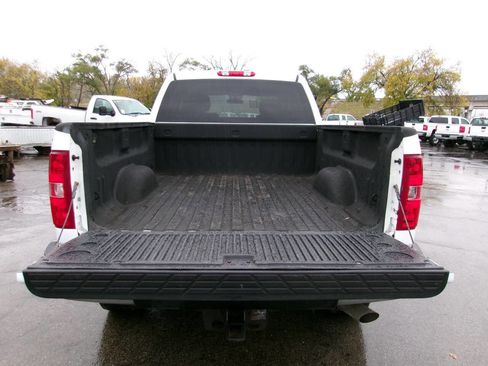 Used 2014 Chevrolet Silverado 2500 W/T w/ Snow Plow Prep Package image 3