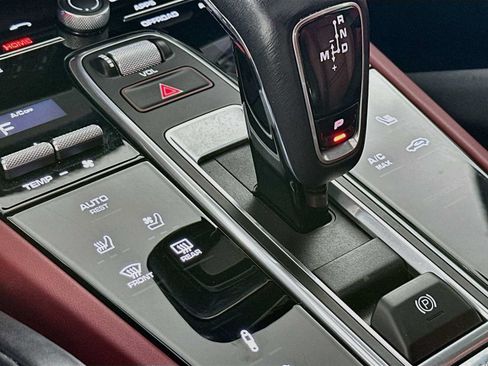 Certified 2021 Porsche Cayenne Turbo AWD/4WD image 21