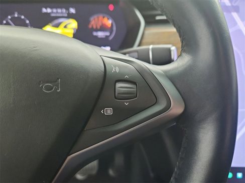 Used 2020 Tesla Model X Long Range image 32