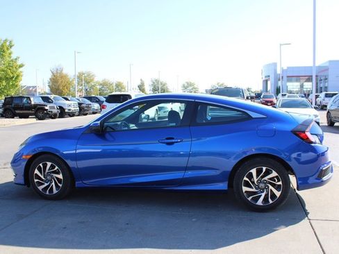 Used 2019 Honda Civic LX image 4