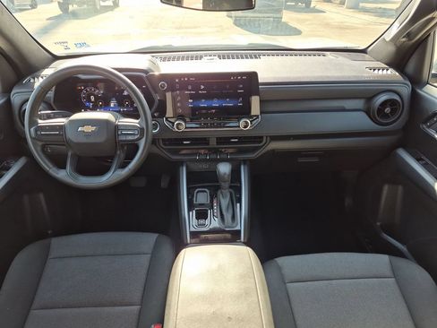 Used 2025 Chevrolet Colorado W/T RWD image 19