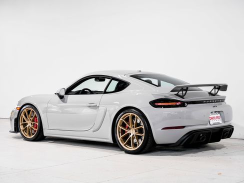 Used 2021 Porsche 718 Cayman GT4 image 9