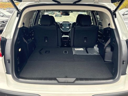 New 2026 Subaru Ascent Limited AWD/4WD image 13