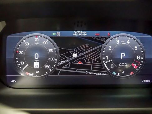 Used 2022 Land Rover Defender 110 SE AWD/4WD image 16