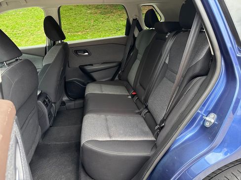 Used 2021 Nissan Rogue SV FWD image 22