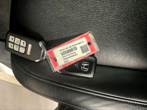 Used 2023 Honda Odyssey EX-L image 32