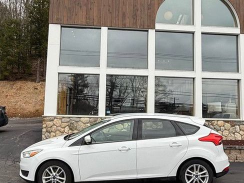 Used 2017 Ford Focus SE FWD image 27