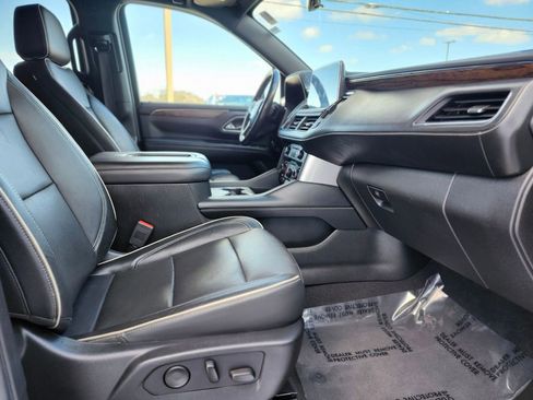 Used 2021 Chevrolet Tahoe Premier w/ Premium Package image 9