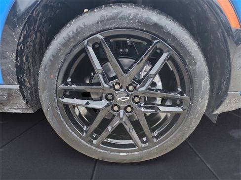 New 2026 Chevrolet Equinox EV RS image 9