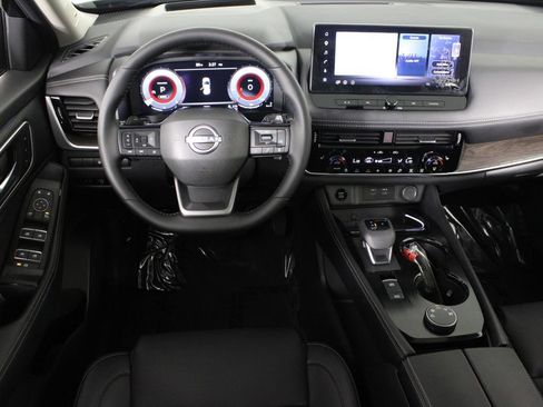 Certified 2026 Nissan Rogue Platinum w/ Platinum Premium Package AWD/4WD image 7