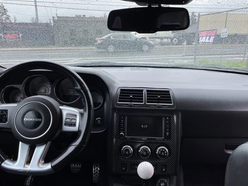 Used 2012 Dodge Challenger SRT8 image 3