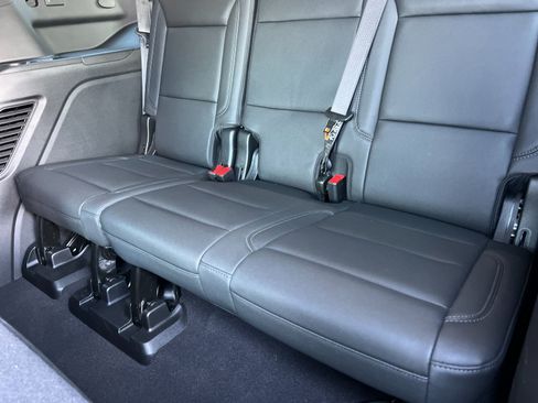 Used 2026 Chevrolet Tahoe LT RWD image 15