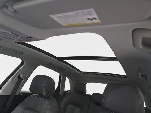 Used 2023 Audi Q5 2.0T Premium w/ Convenience Package image 28