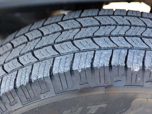 Used 2017 Toyota Tacoma SR5 w/ Tow Package image 14