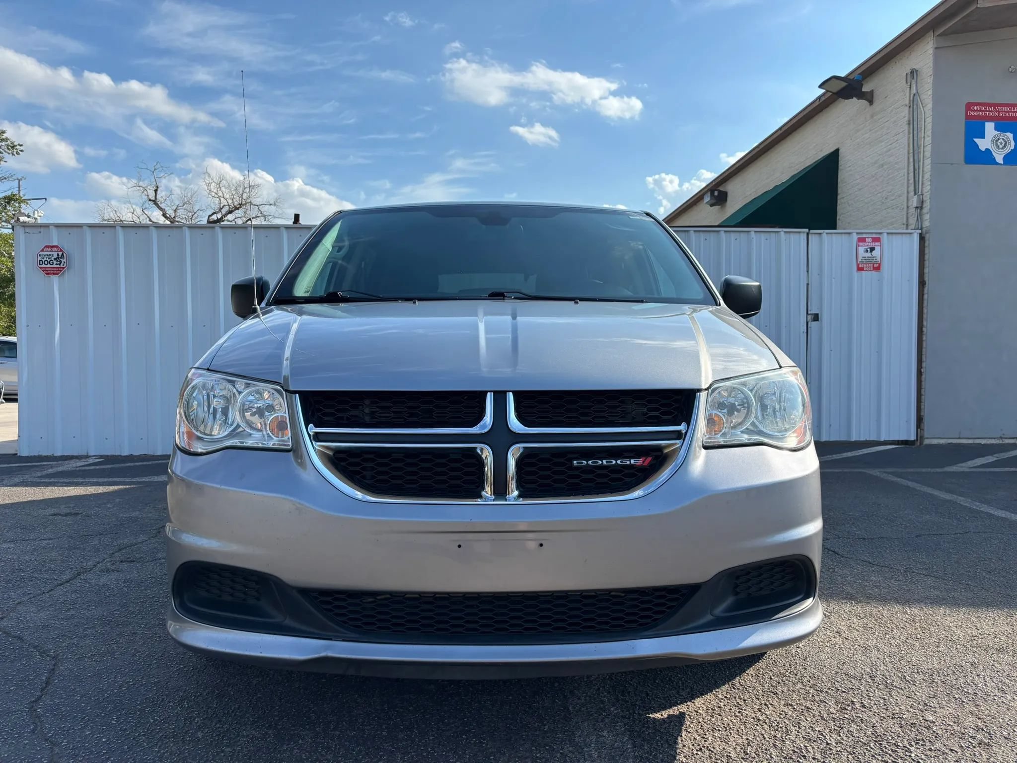 Used 2019 Dodge Grand Caravan SE w/ UConnect Hands-Free Group FWD image 10