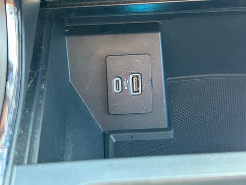Used 2021 Ford F150 Lariat w/ Equipment Group 502A High AWD/4WD image 32