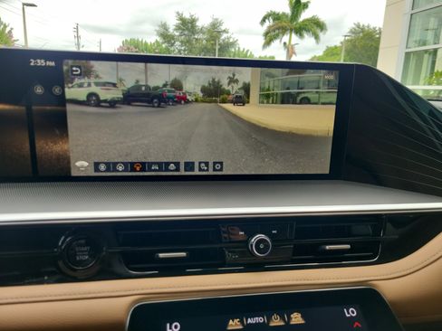 Certified 2025 INFINITI QX80 Luxe AWD/4WD image 22