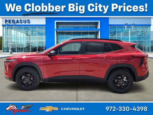 New 2026 Chevrolet Trax LT w/ Driver Confidence Package image 3