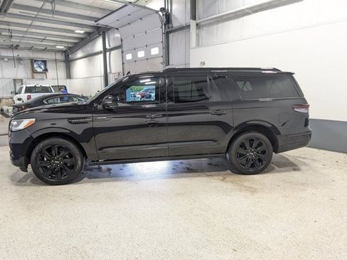 Used 2024 Lincoln Navigator L Reserve w/ Equipment Group 201A AWD/4WD image 6