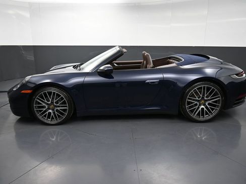 Used 2022 Porsche 911 Carrera 4 AWD/4WD image 34