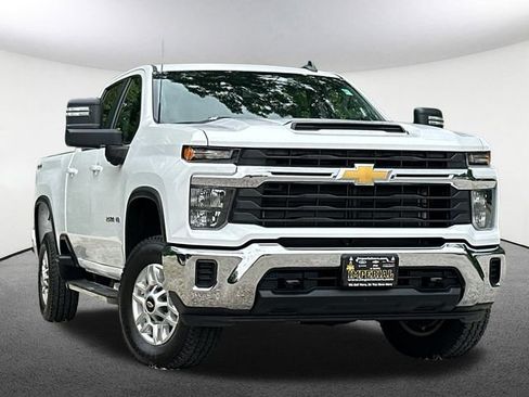 Certified 2026 Chevrolet Silverado 2500 LT AWD/4WD image 2