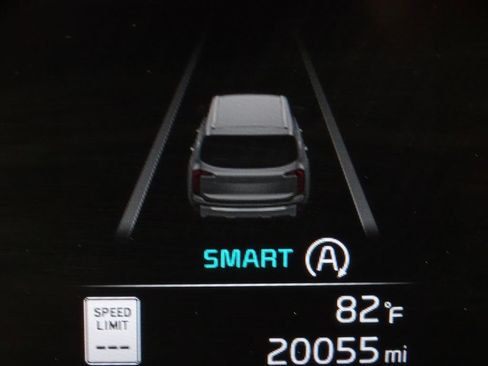 Used 2024 Kia Telluride S image 37