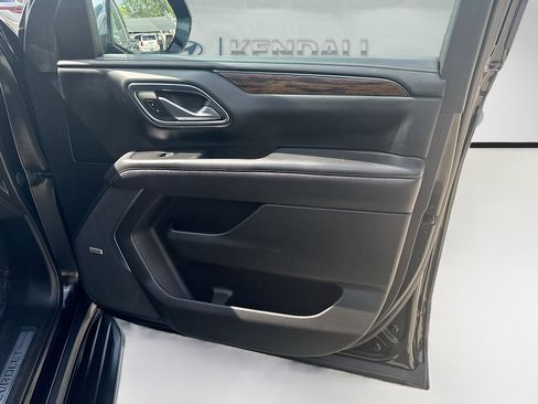 Used 2023 Chevrolet Tahoe Premier RWD image 32
