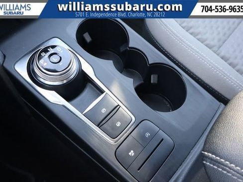 Used 2020 Ford Escape SE image 31