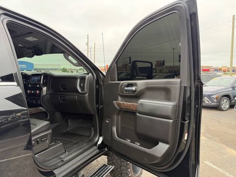 Used 2022 GMC Sierra 2500 Denali w/ Denali Black Diamond Edition AWD/4WD image 55
