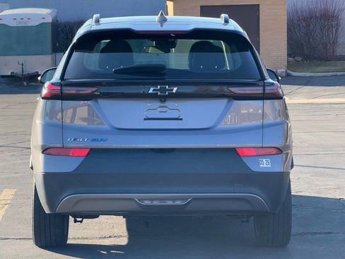 Used 2023 Chevrolet Bolt EUV LT image 6