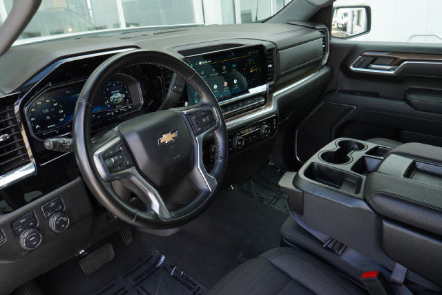 Used 2025 Chevrolet Silverado 1500 LT AWD/4WD image 30