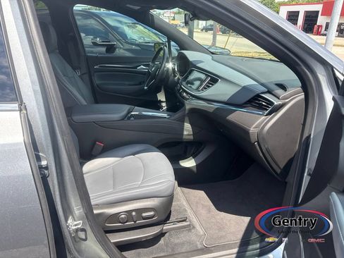 Used 2023 Buick Enclave Essence w/ Experience Buick Package AWD/4WD image 7