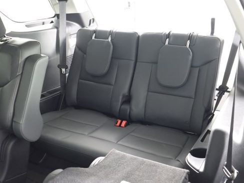 Certified 2025 Ford Explorer Active w/ Active Comfort Package image 34