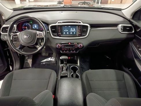 Used 2019 Kia Sorento FWD V6 w/ LX V6 Convenience Package image 9