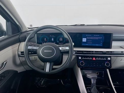 Used 2025 Hyundai Tucson SEL image 22