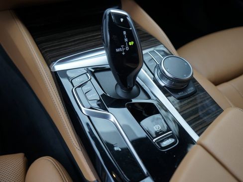 Used 2023 BMW 540i w/ M Sport Package image 23