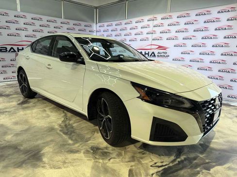 Used 2023 Nissan Altima 2.5 SR w/ SR Premium Package AWD/4WD image 6