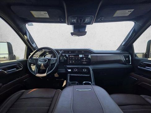 Used 2024 GMC Sierra 3500 Denali Ultimate image 18