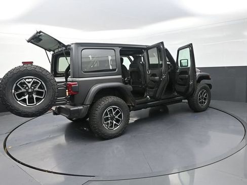 New 2026 Jeep Wrangler Unlimited Rubicon AWD/4WD image 34