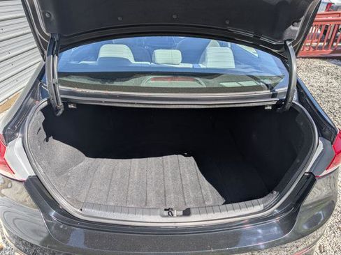 Used 2018 Hyundai Elantra Value Edition image 17