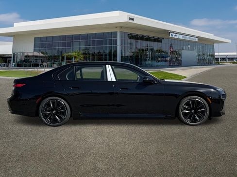 New 2026 BMW 750e xDrive w/ Premium Package AWD/4WD image 12