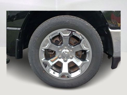 Used 2023 RAM 1500 Big Horn AWD/4WD image 9