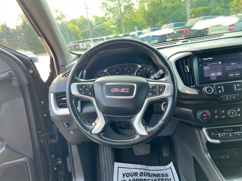 Used 2024 GMC Terrain SLT image 14