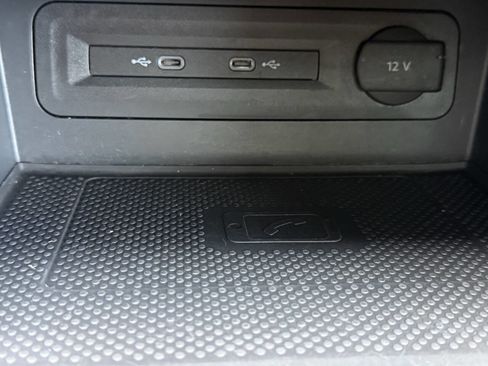 Used 2023 Volkswagen Atlas SEL image 32